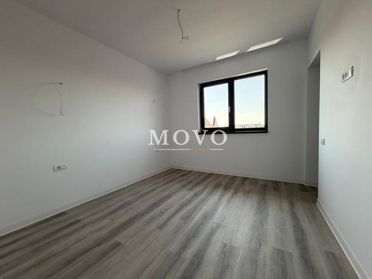 Duplex cu 5 camere cu Canalizare în Becicherecu Mic