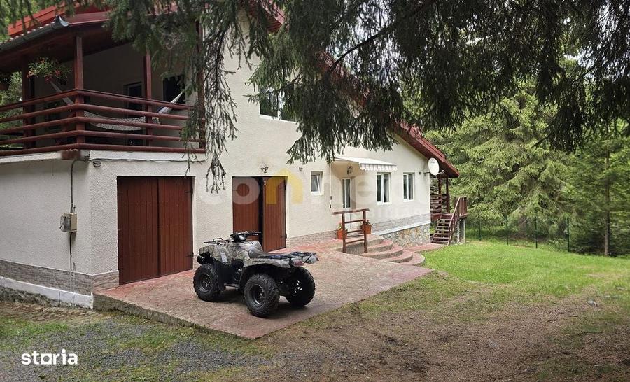 Casă cu 3 camere în Dealu Negru