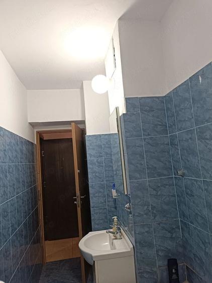 Apartament cu 2 camere semidecomandat, mobilat în Girocului