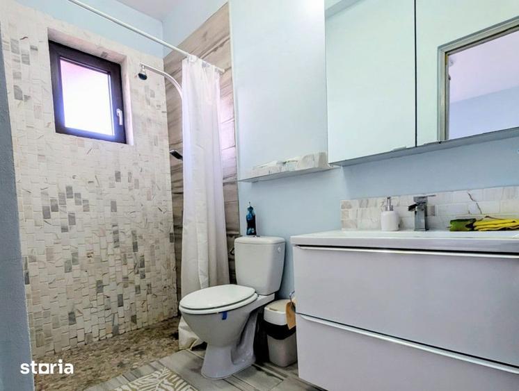 Casă cu 4 camere cu Teren 500 Mp în Central