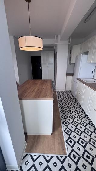 Apartament semidecomandat în Sisești