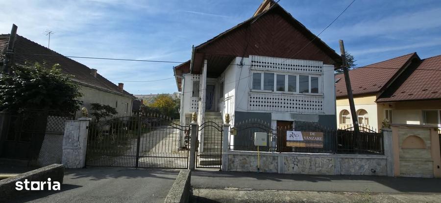 Casă cu 5 camere cu Teren 1219 Mp în Baciu