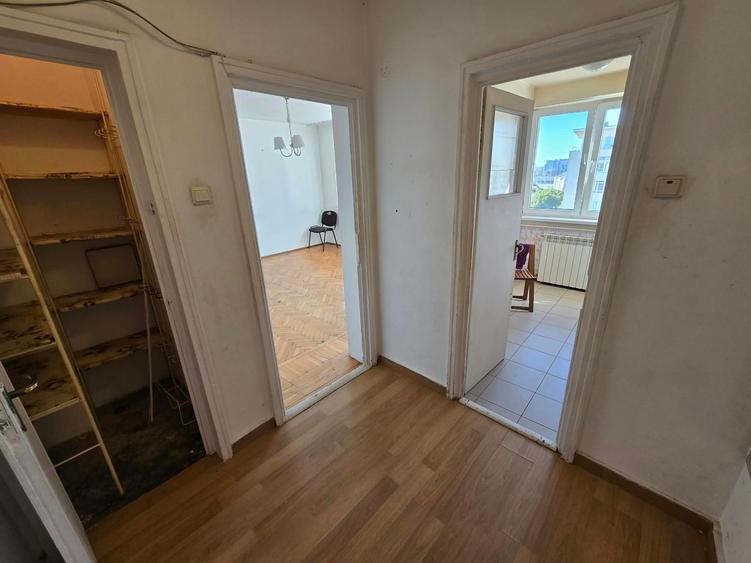 Apartament cu 3 camere decomandat în Gara de Nord