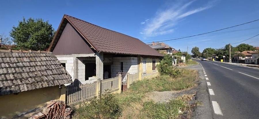 Casă individuală cu 3 camere cu Teren 260 Mp în Malu Mare