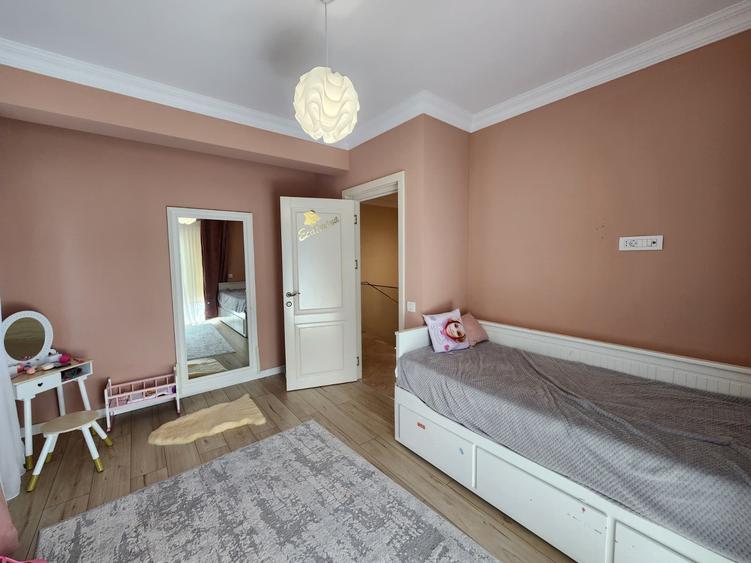 Duplex cu 4 camere cu Canalizare în Galata