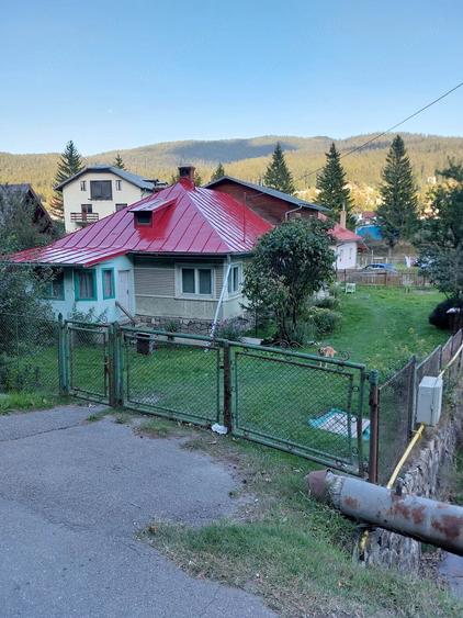 Casă cu 4 camere cu Teren 700 Mp în Central