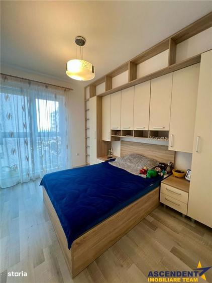 Apartament cu 3 camere decomandat, mobilat în Tractorul