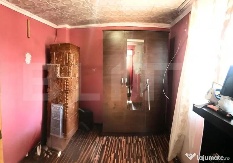 Casă cu 4 camere cu Teren 1200 Mp în Central