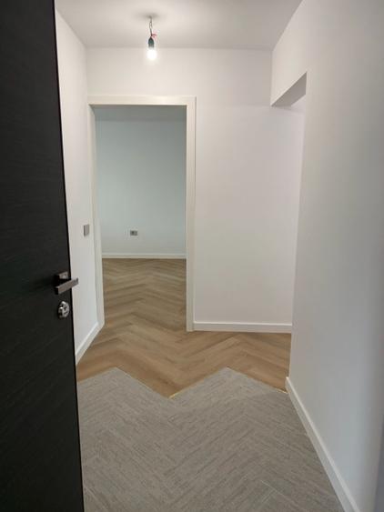 Apartament cu 3 camere decomandat în Floreasca