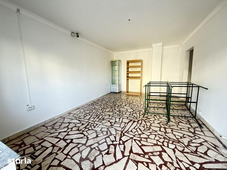 Spațiu comercial, de 120 mp, în Central