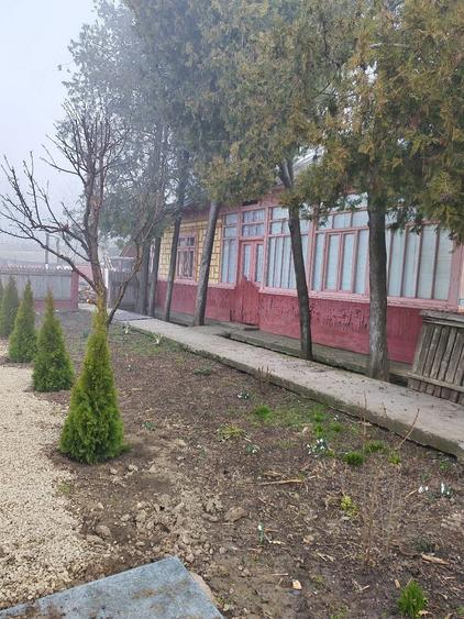 Casă cu 3 camere cu Teren 1400 Mp în Movila Miresii