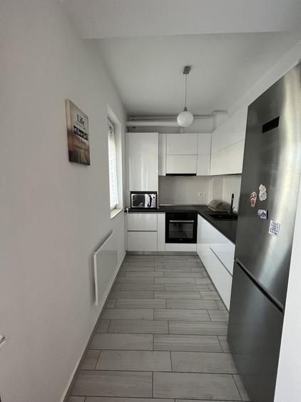 Apartament cu 3 camere decomandat în Dumbrăvița