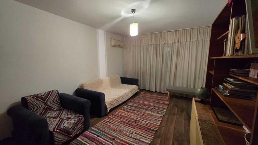 Apartament cu 3 camere decomandat, mobilat în Frumoasa