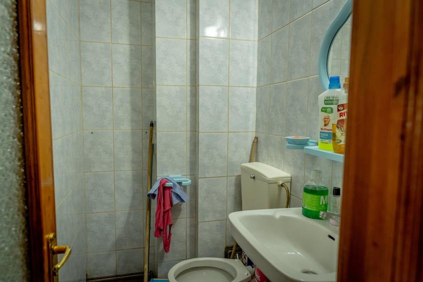 Apartament cu 3 camere decomandat în Onești