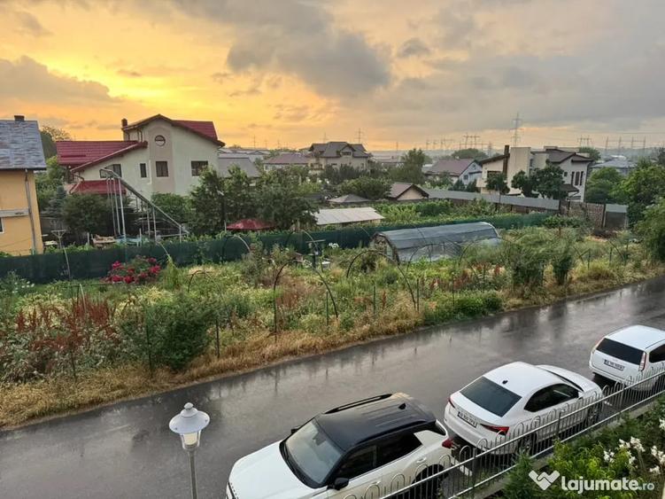 Apartament cu 2 camere decomandat în 1 Decembrie
