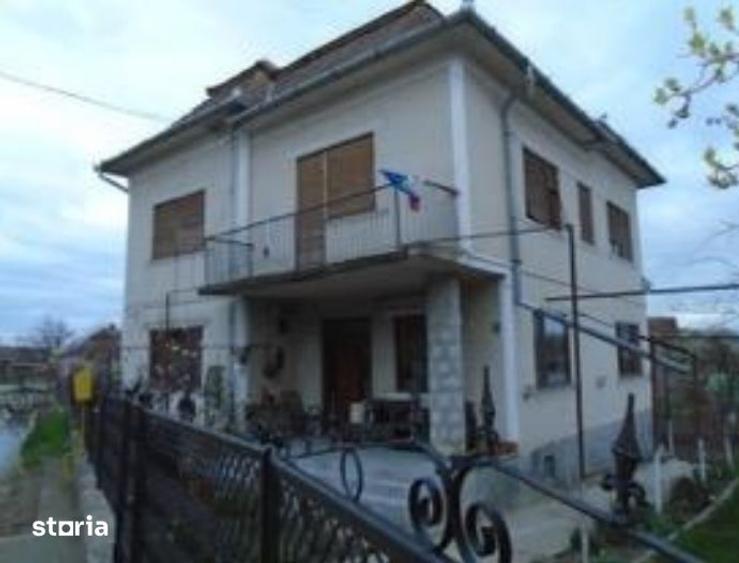 Casă cu 2 camere cu Teren 521 Mp în Unirea