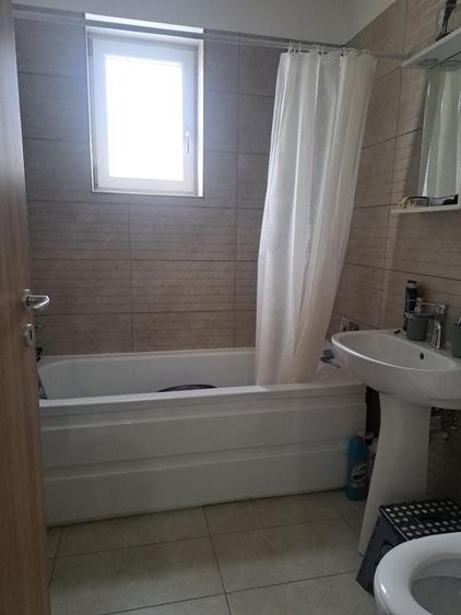 Apartament cu 2 camere decomandat în Lazaret