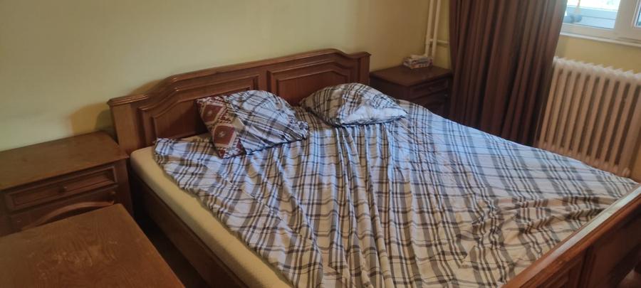 Apartament cu 3 camere decomandat în Tineretului