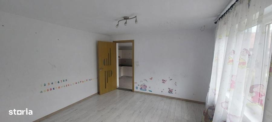 Casă cu 3 camere cu Teren 208 Mp în Moieciu
