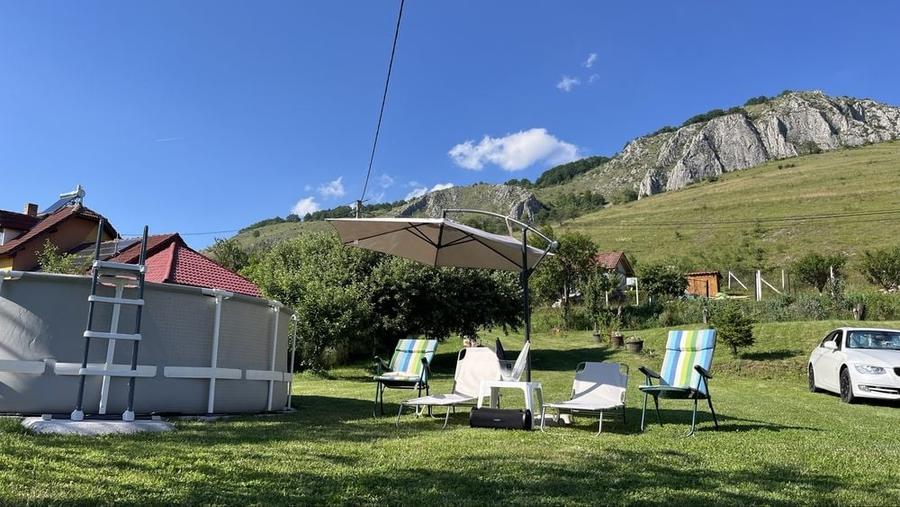 Casă cu 2 camere cu Teren 150 Mp în Vălișoara