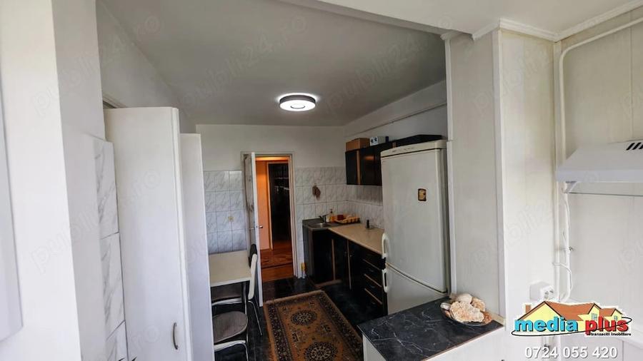 Apartament cu 3 camere decomandat în Central