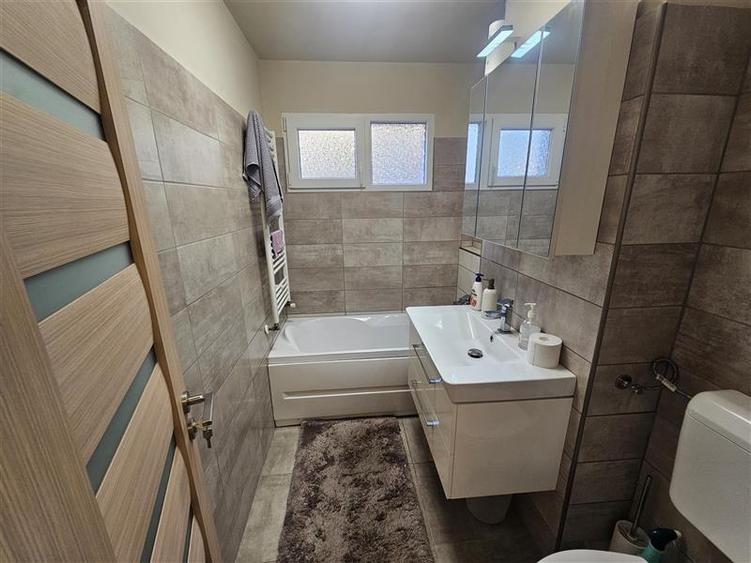 Apartament cu 2 camere semidecomandat în Micro I
