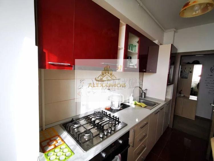 Apartament cu 2 camere decomandat, mobilat în Berceni