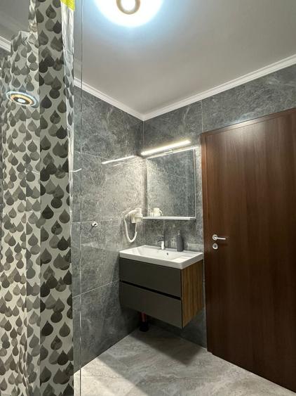 Apartament cu 2 camere decomandat, mobilat în Delfinariu