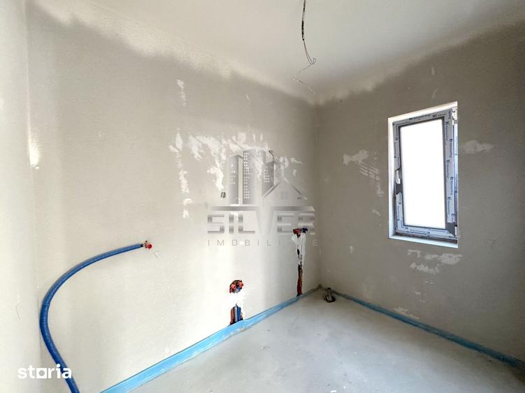 Casă cu 4 camere cu Teren 180 Mp în Florești
