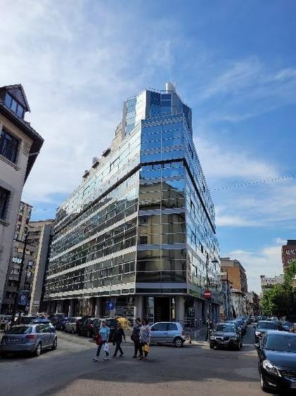 Birou, de 206 mp, în Universitate