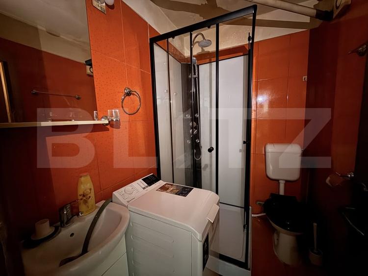 Garsonieră decomandată, mobilată în Craiovița Nouă