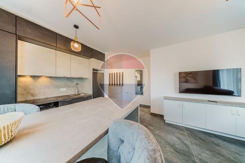Apartament cu 2 camere semidecomandat, mobilat în Confecții
