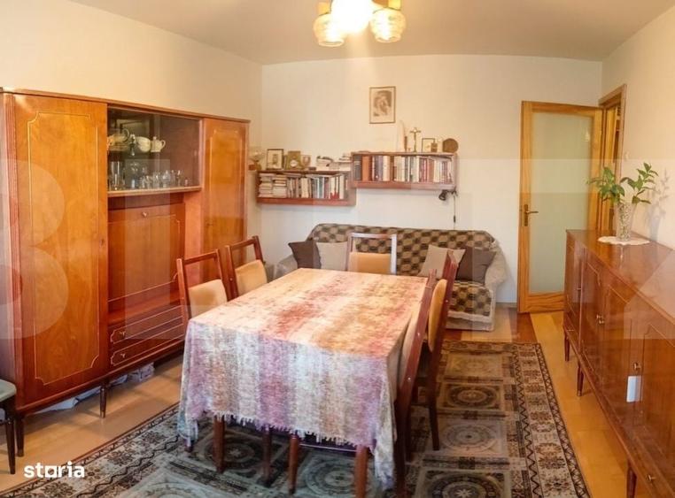 Apartament cu 3 camere decomandat în Lenin