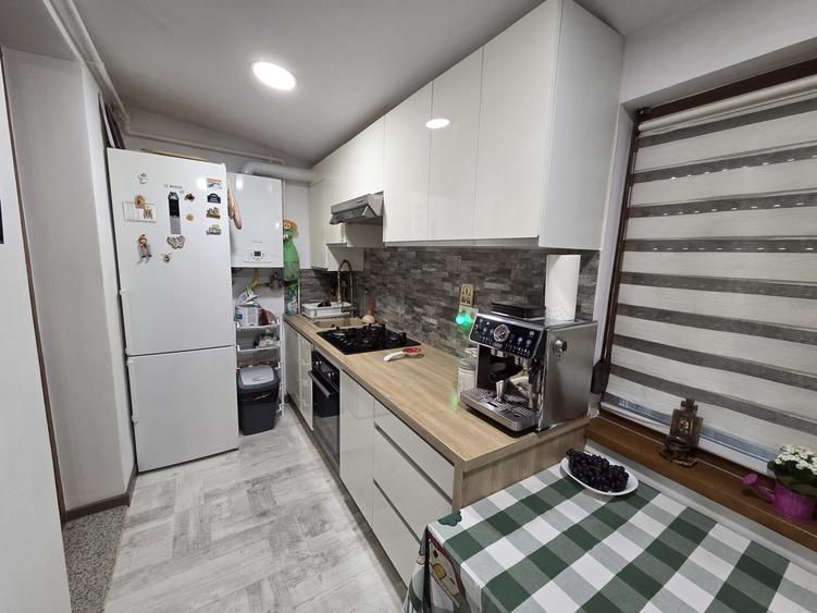 Apartament cu 2 camere semidecomandat în Siderurgiștilor