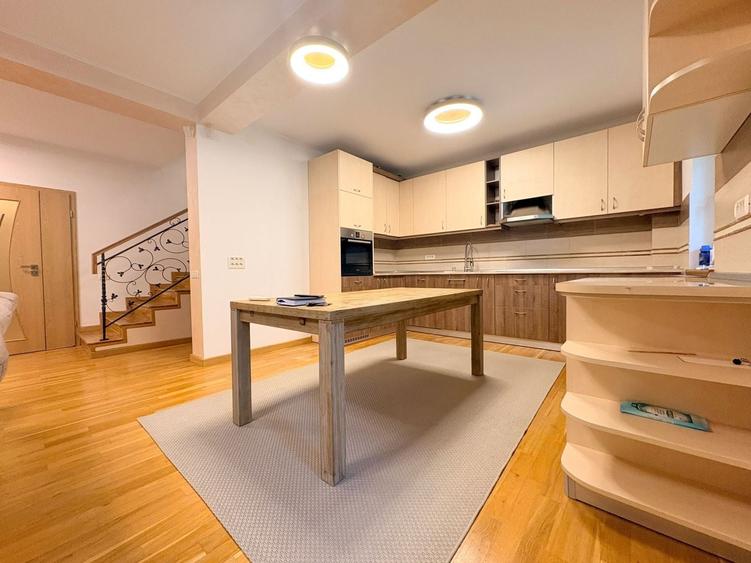 Duplex cu 4 camere cu Canalizare în Dumbrăvița