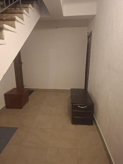 Apartament cu 3 camere decomandat în Beliș