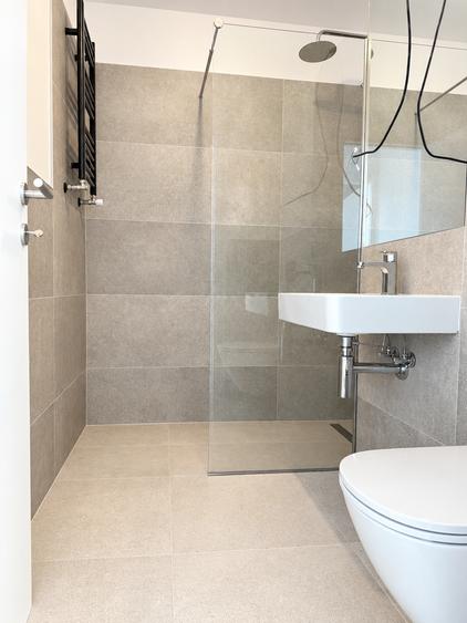 Apartament cu 3 camere decomandat în Floreasca