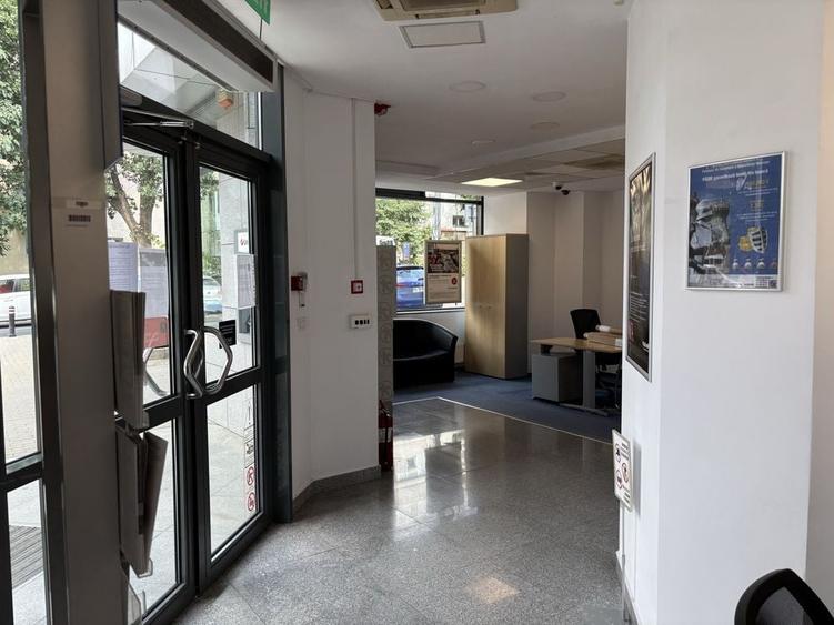 Spațiu comercial, de 165 mp, în Alexandru cel Bun