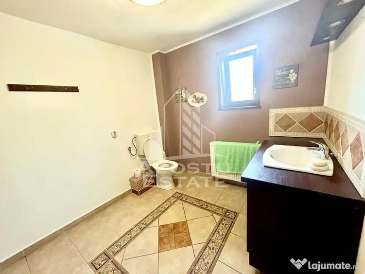 Casă cu 5 camere cu Teren 500 Mp în Sânmihaiu Român