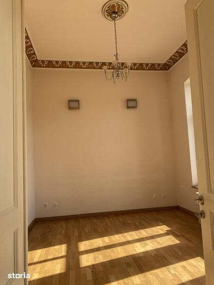 Spațiu comercial, de 530 mp, în Eminescu