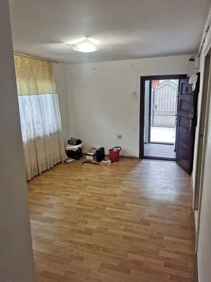 Casă cu 3 camere în Corbeanca