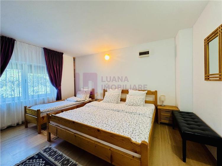 Casă individuală cu 6 camere cu Teren 800 Mp în Central