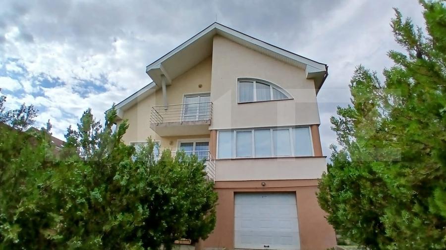 Casă individuală cu 5 camere cu Canalizare în Livezeni