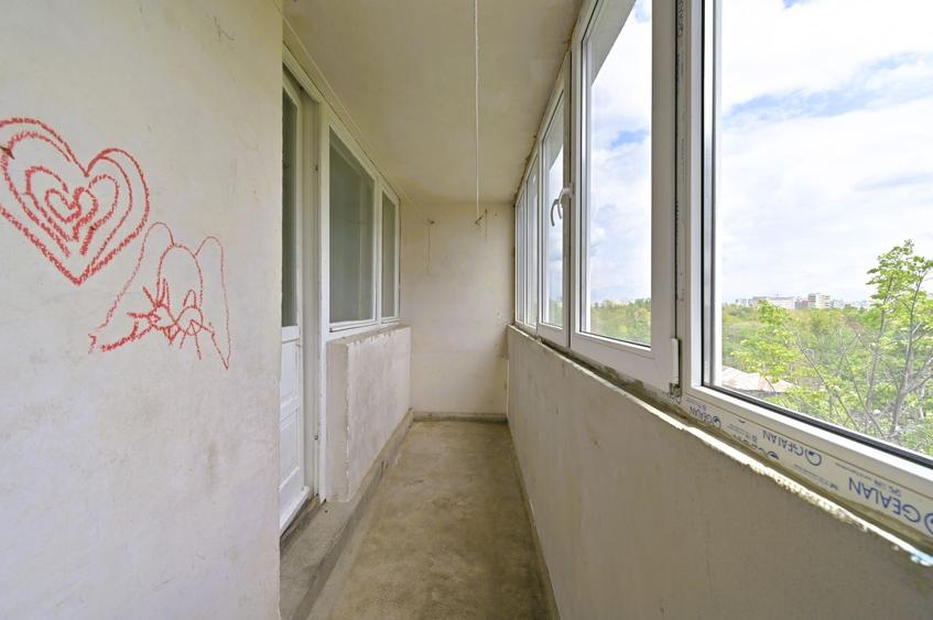 Apartament cu 2 camere semidecomandat în Basarabia