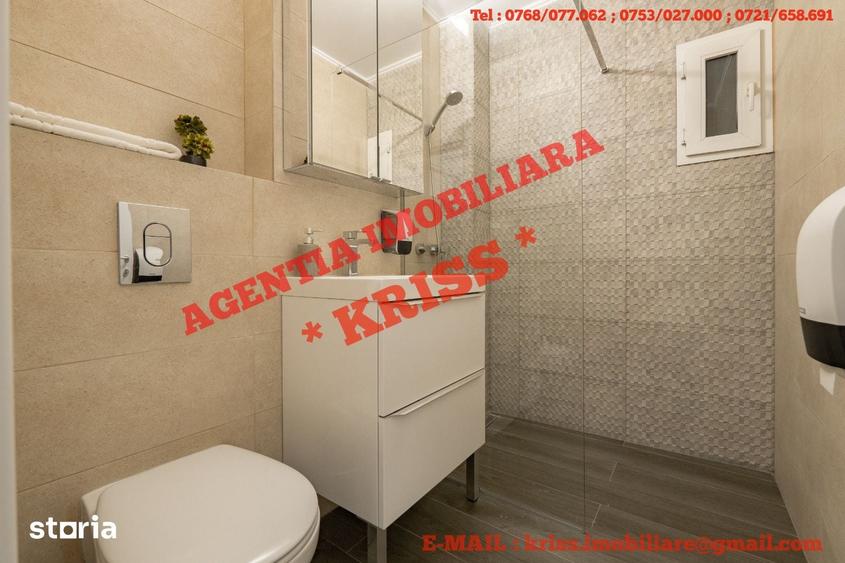 Apartament cu 4 camere decomandat în Central