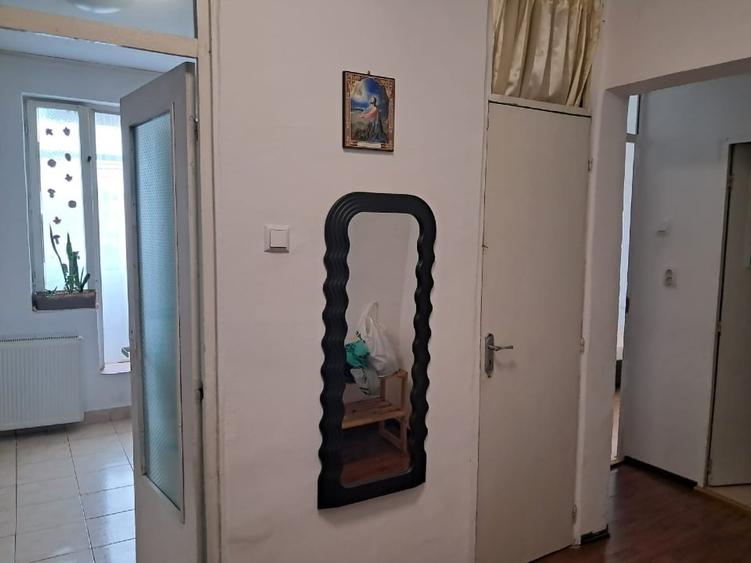 Dau în chirie apartament 2 camere decomandat - 1
