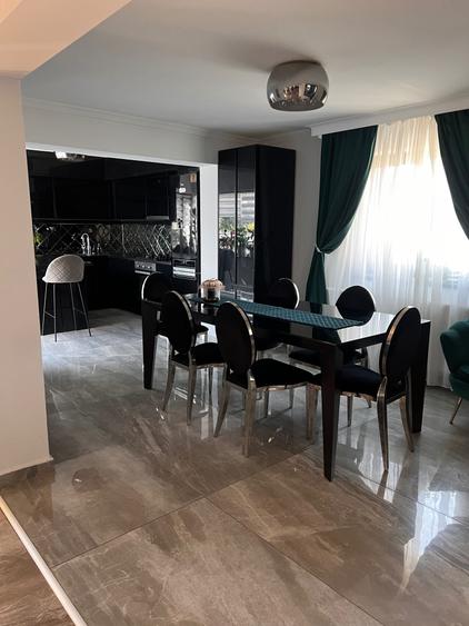 Casă cu 4 camere în Exterior Vest
