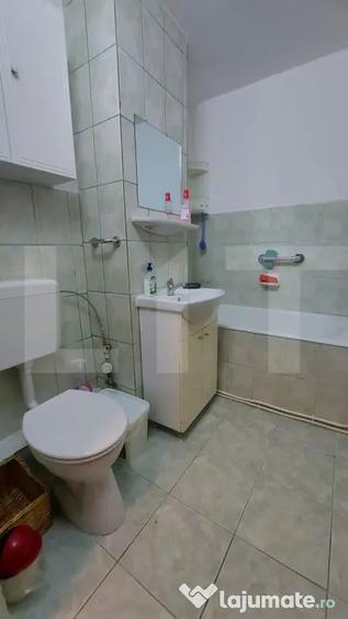 Apartament cu 3 camere decomandat în Simeria