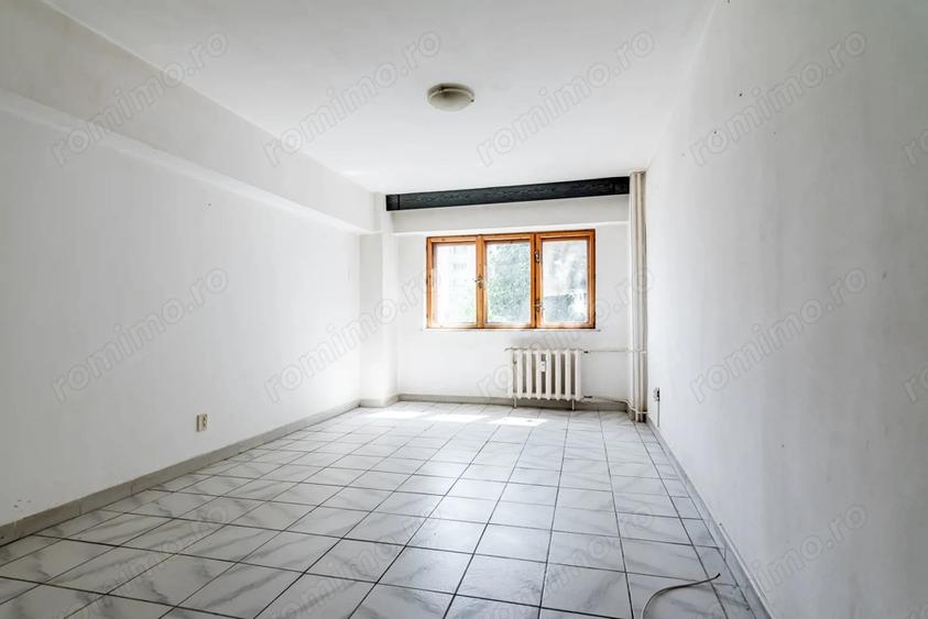 Apartament cu 4 camere decomandat în Aurel Vlaicu