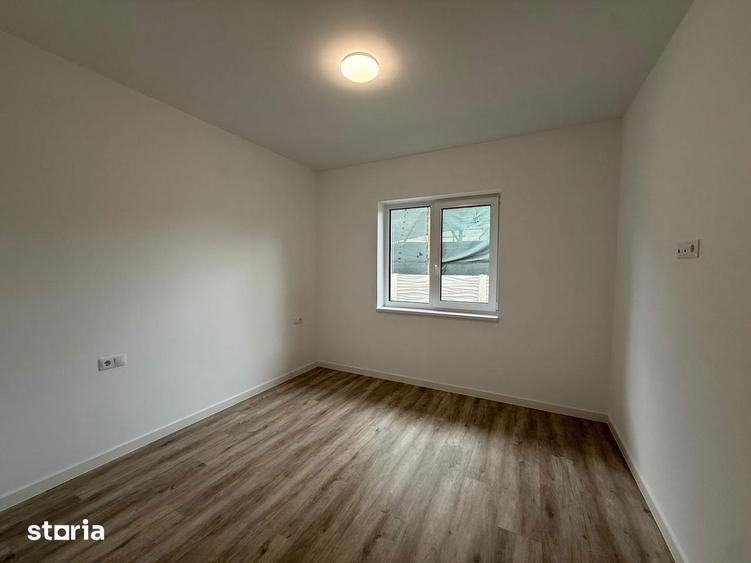 Casă cu 3 camere cu Teren 557 Mp în Cetate